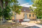  Ferienwohnung Am Bahnhof mit 2 Bädern und nur 700 m zum Strand Ahlbeck - Fassade / Eingang