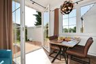 Haus Usedom App. MeeresSpiegel mit Terrasse und nur 350 m zum Strand Koserow - Wohnzimmer