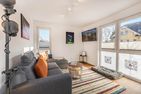  Ferienwohnung Ostseebude mit Balkon und nur 800 m zum Strand Kölpinsee - Wohnzimmer