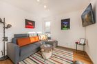  Ferienwohnung Ostseebude mit Balkon und nur 800 m zum Strand Kölpinsee - Wohnzimmer