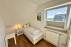  Trutz blanker Hans  - Dünenstr. 19, App. 8 Wenningstedt - Schlafzimmer