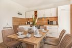  Ferienwohnung Klippenblick mit Sauna, Kinderspielbereich und Fitnessraum Zirchow An der Haffküste - Küche / Küchenzeile