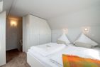  Haus 32 Wenningstedt - Schlafzimmer