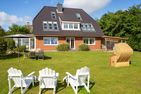  Haus Watthus - Wohnung Paradies Nebel - Garten des "Watthus" in Nebel auf Amrum