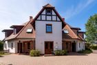 Landhaus Hafen Höövt Bootsanleger, Landhaus Haven Höövt Ostseebad Ahrenshoop - Hauptansicht