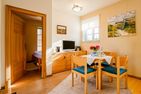  Haus zu den Büschen 02 Ostseebad Wustrow - Wohnzimmer