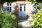  Haus zu den Büschen 03 Ostseebad Wustrow - Fassade / Eingang