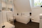  Mitte 6 Hörnum/Ortsmitte - Badezimmer