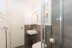 Cosima im Haus Käpt'n Drake App. Nr. 07 Hauptstr. 32 Wenningstedt - Badezimmer