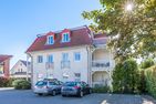  Ulmenschlößchen Kühlungsborn-Ost - Nordseite mit Parkplatz