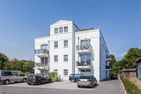 Residenz von Flotow Heiligendamm - Ostseite mit Parkplatz