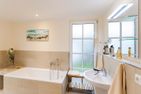  Ferienhaus Haubenlerche 52 Fuhlendorf - Badezimmer