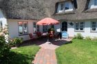 Friesenhaus Arnold Wohnen unter Reet mit Terrasse uns Garten Nebel auf Amrum - 