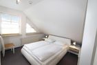 Atlantik - Strandstr. 15, App. 8 Wenningstedt - Schlafzimmer