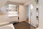 Mitte 6 Hörnum/Ortsmitte - Badezimmer