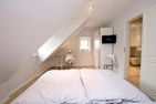  Strandstraße 2B rechts, Lütt Seehuus Föhr - gemütliches Doppelbett mit TV