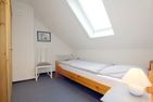  Mittelstraße 18, Whg. 1, Haus am Rosenbeet Wyk - Schlafzimmer