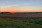  Stüürmanns Huus Norden/Norddeich - Sonnenuntergang über dem Seedeich von Hilgenriedersiel
