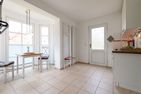 Haus Waltraud Ferienwohnung „Hualewjonken" Norddorf auf Amrum - Küche / Küchenzeile