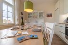  Haus Otto Wohnung 4 Wyk auf Föhr - Die neue Küche in der Friesenstube. Hier werden Sie gerne für Ihre Familie kochen.