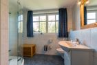  Fischers Ferienhaus Wieck auf dem Darß - Badezimmer