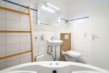 Ferienhaus Seeweg Wohnung 1 Scharbeutz - Badezimmer