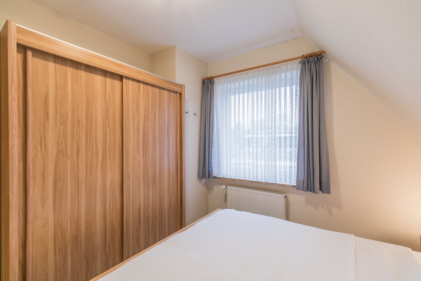 Am Altenhof Whg. 6 -  Schlafzimmer 1