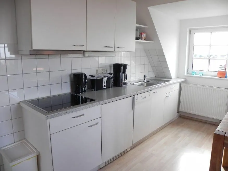 Haus Nordlicht Ferienwohnung *Auer Lun* Nebel auf Amrum - Küchenzeile in der Ferienwohnung Auer Lun in Nebel auf Amrum
