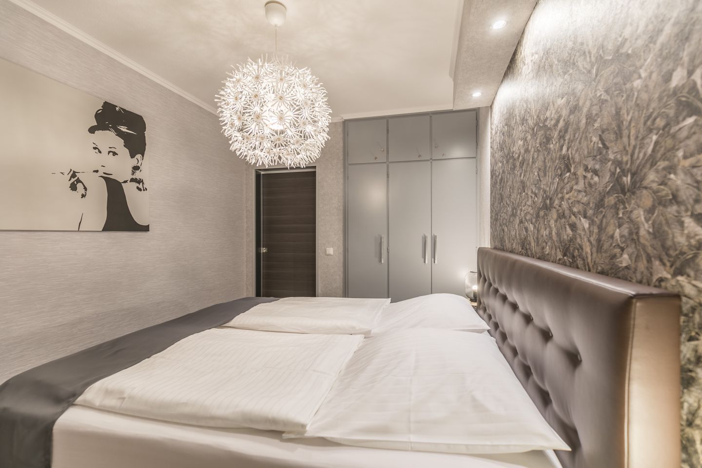 Hochhaus Whg. 54 / 5. OG, Schlafzimmer