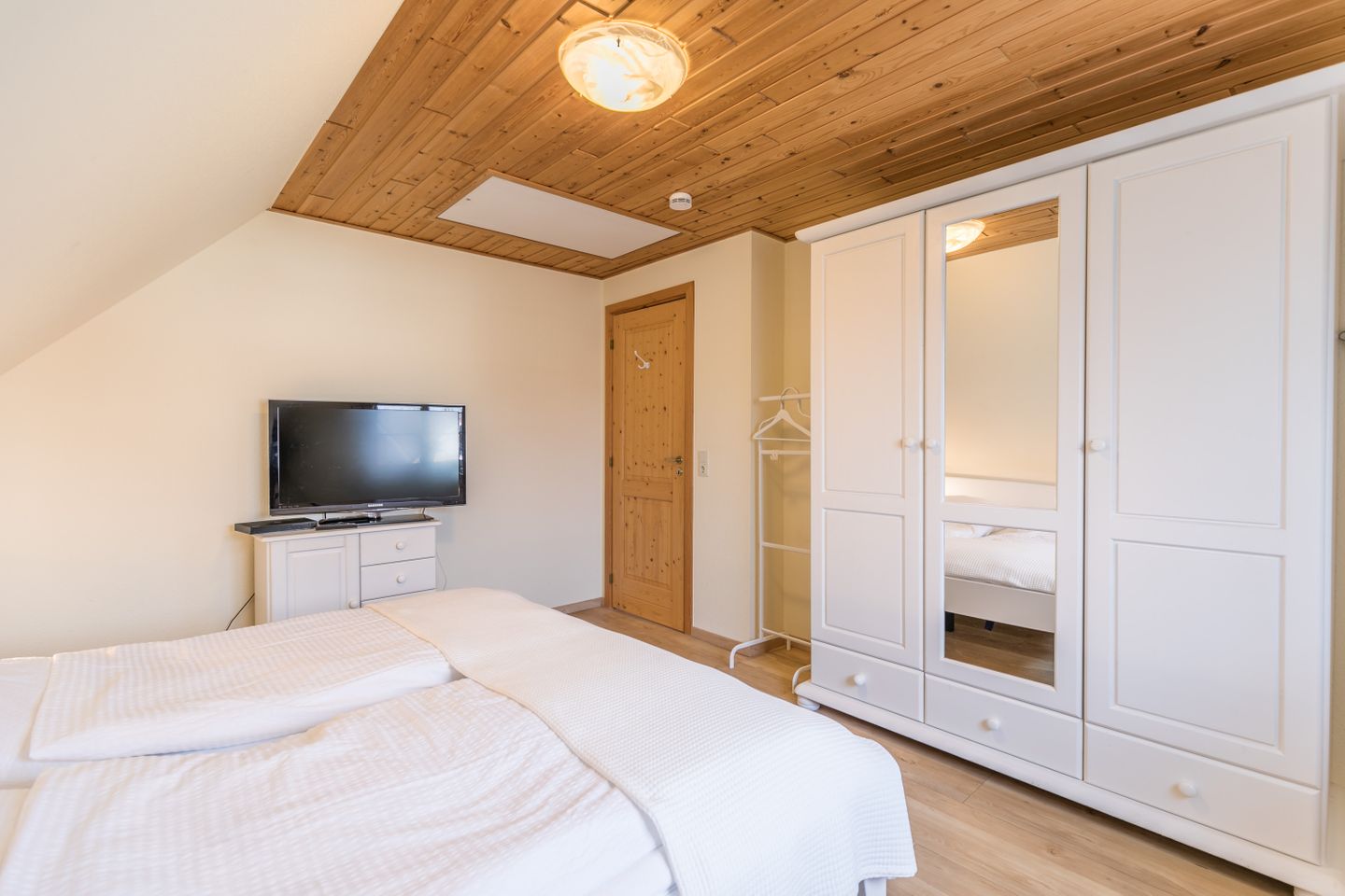 Dania 13 A, Schlafzimmer 1
