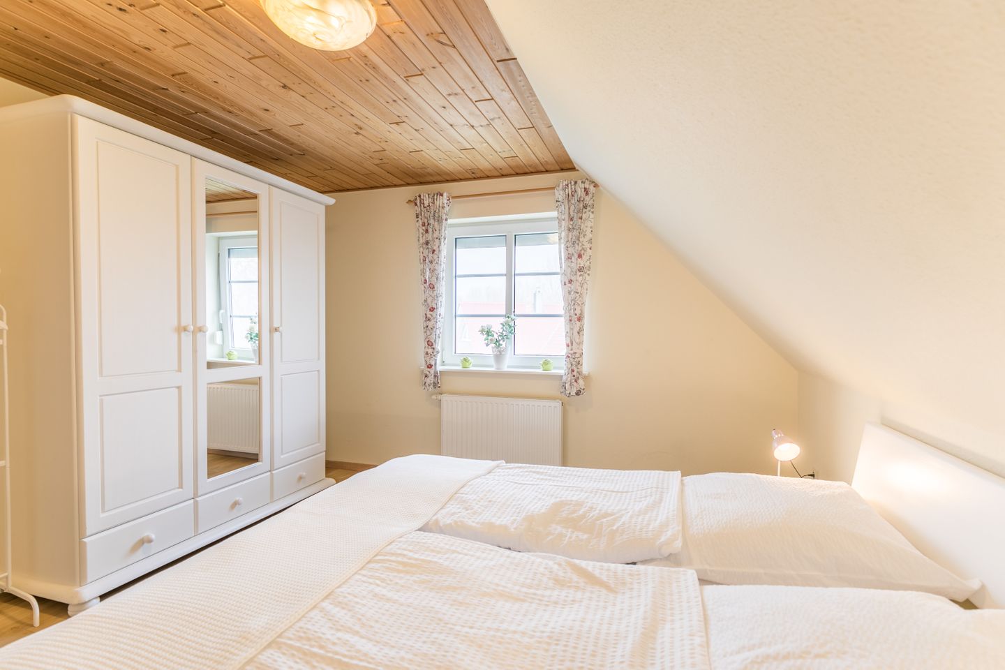 Blick in Schlafzimmer 1