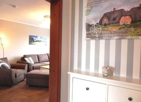 Ferienwohnung *Jessen´s Wattblick* Wittdün auf Amrum - Flur in der Ferienwohnung Jessen´s Wattblick in Wittdün auf Amrum