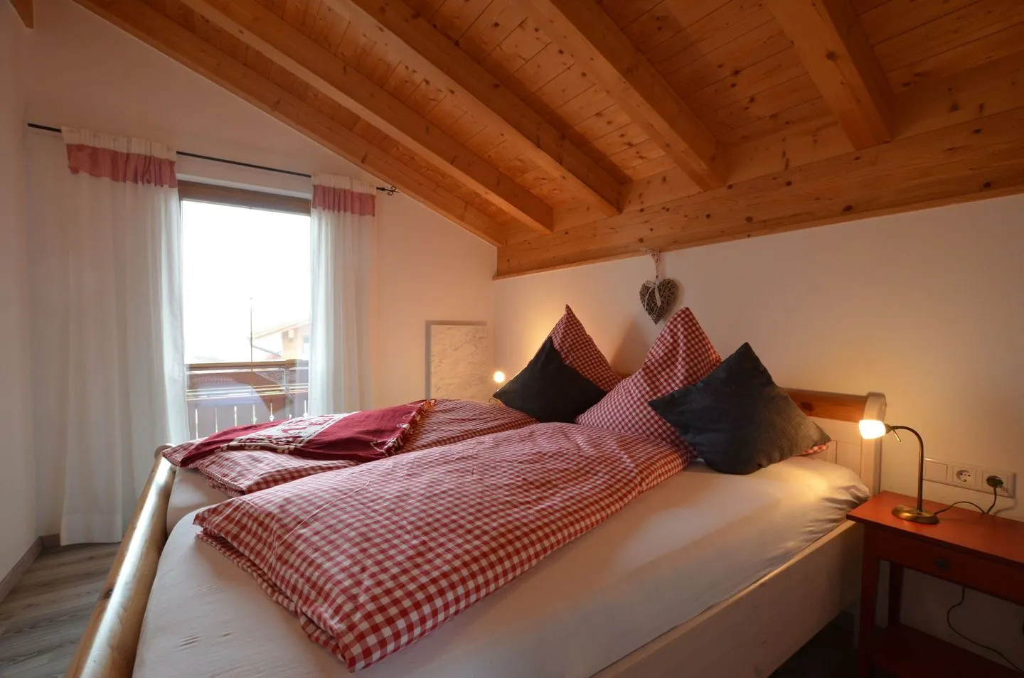 Bunte Kuh - Feriendorf Via Claudia Haus 52 Lechbruck am See - Schlafzimmer