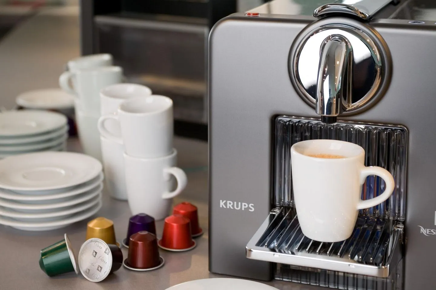 Amrumer Welle Ferienwohnung „Aalto" Wittdün auf Amrum - Nespressomaschine in der Ferienwohnung Aalto in Wittdün auf Amrum