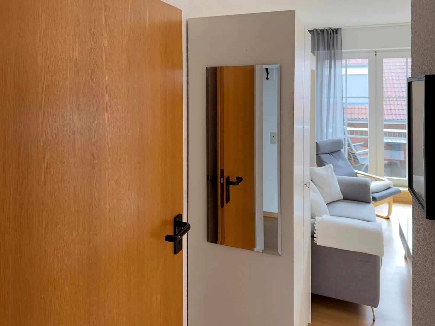 Haus *Südspitze 18* Ferienwohnung Südspitze 18/6 - Meerblick Wittdün auf Amrum - großer Spielgel in der Ferienwohnung Südspitze 18/6 Meerblick in Wittdün auf Amrum