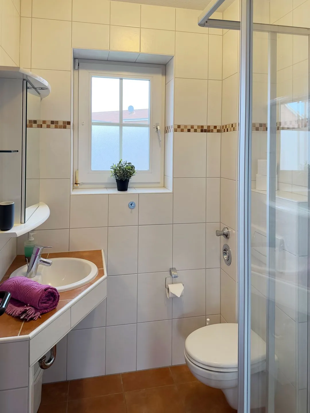 Haus *Südspitze 18* Ferienwohnung Südspitze 18/6 - Meerblick Wittdün auf Amrum - Badezimmer in der Ferienwohnung Südspitze 18/6 Meerblick in Wittdün auf Amrum