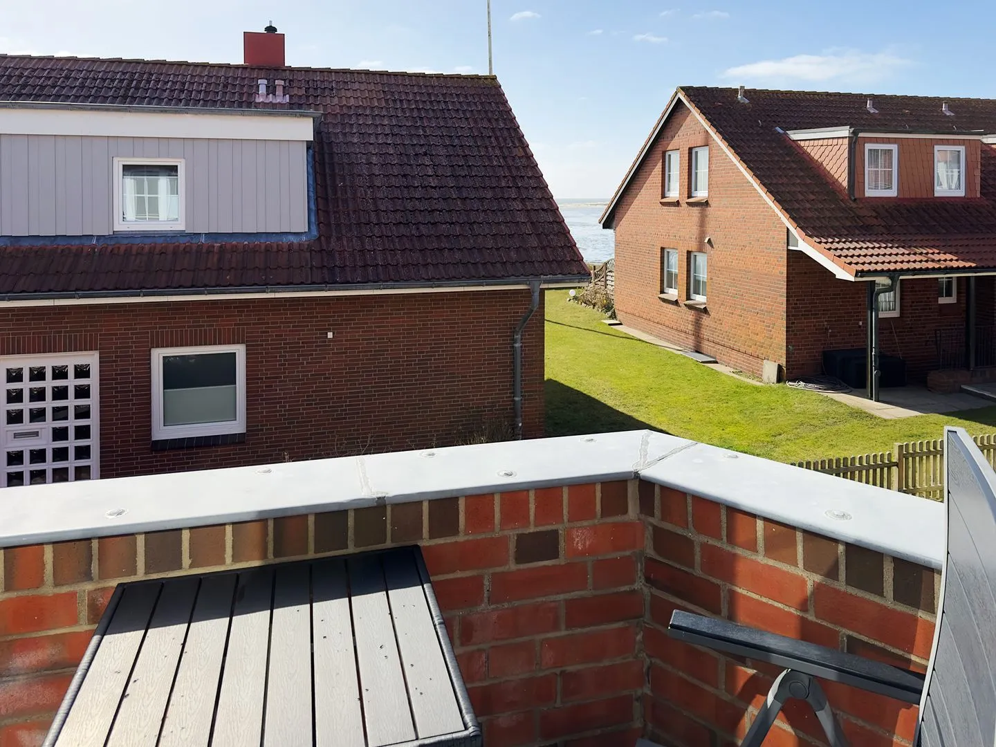 Haus *Südspitze 18* Ferienwohnung Südspitze 18/6 - Meerblick Wittdün auf Amrum - Blick vom Balkon der Ferienwohnung Südspitze 18/6 Meerblick in Wittdün auf Amrum
