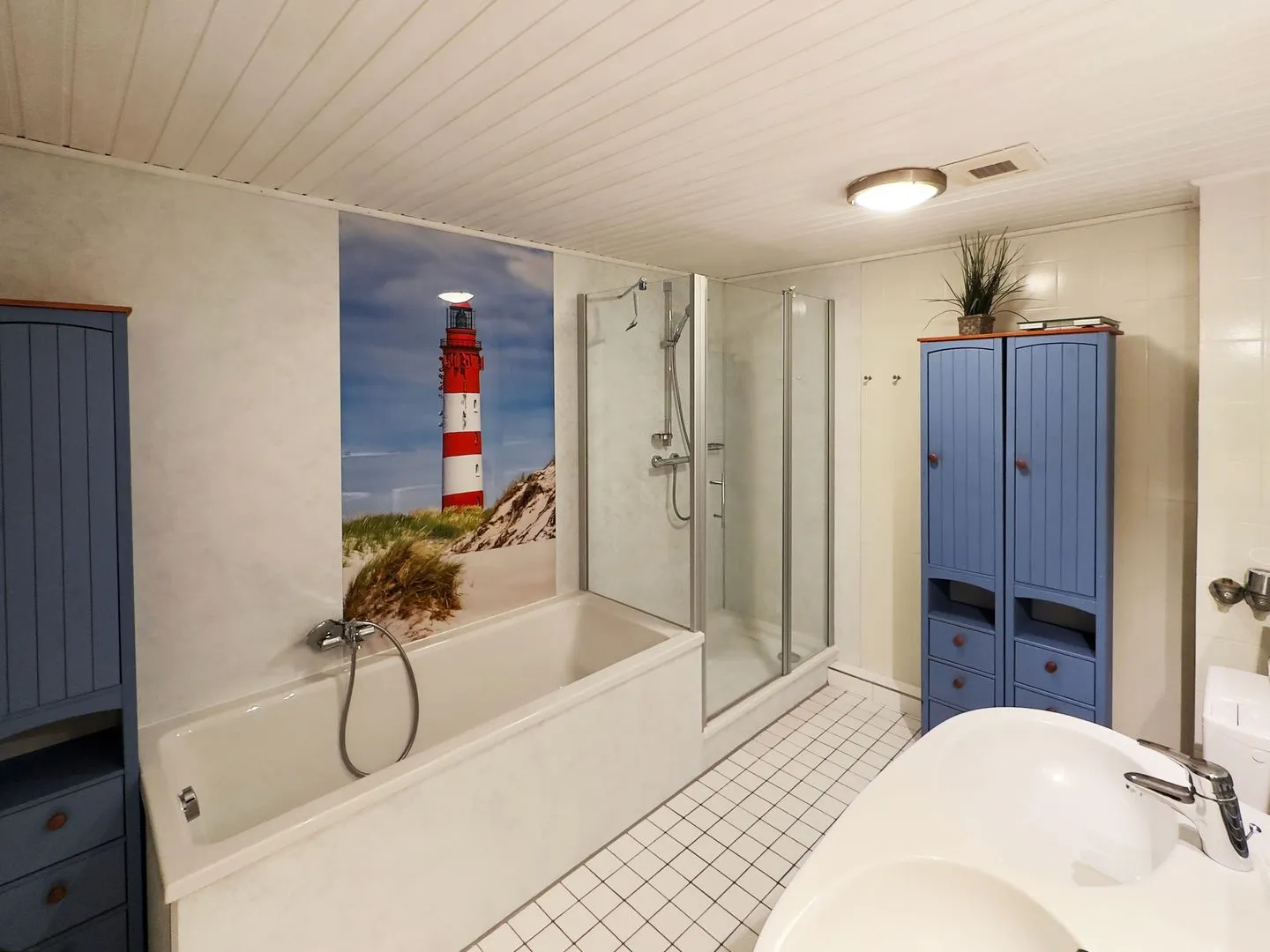 Haus Nordenlicht Ferienwohnung „Willkommen bei den Hartmanns" Wittdün auf Amrum - Badezimmer der Ferienwohnung "Willkommen bei den Hartmanns" in Wittdün auf Amrum