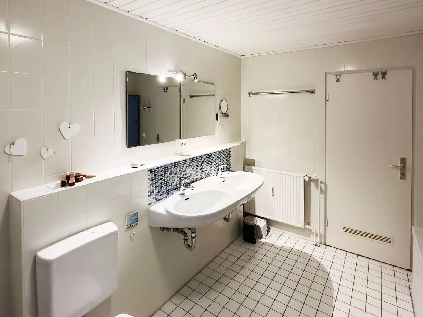 Haus Nordenlicht Ferienwohnung „Willkommen bei den Hartmanns" Wittdün auf Amrum - Badezimmer der Ferienwohnung "Willkommen bei den Hartmanns" in Wittdün auf Amrum
