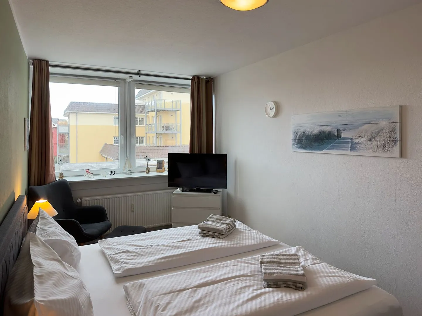 Haus Nordenlicht Ferienwohnung „Willkommen bei den Hartmanns" Wittdün auf Amrum - Schlafzimmer 2 der Ferienwohnung "Willkommen bei den Hartmanns" in Wittdün auf Amrum