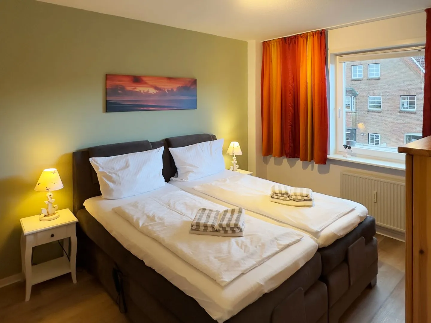 Haus Nordenlicht Ferienwohnung „Willkommen bei den Hartmanns" Wittdün auf Amrum - Schlafzimmer 1 der Ferienwohnung "Willkommen bei den Hartmanns" in Wittdün auf Amrum