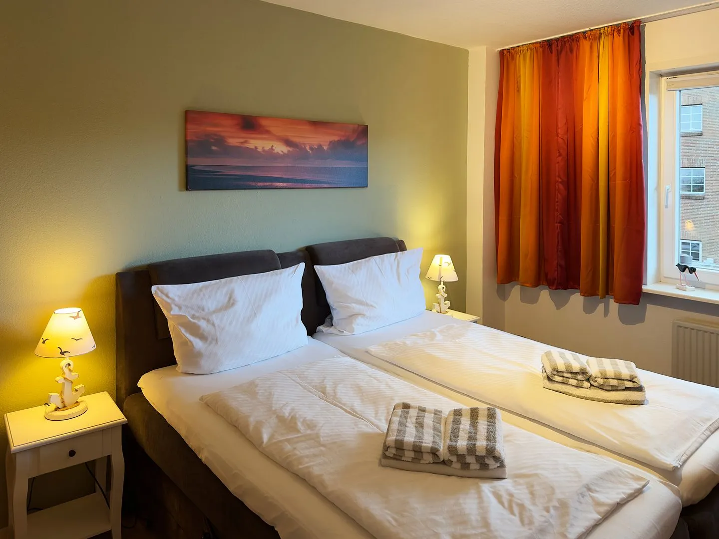 Haus Nordenlicht Ferienwohnung „Willkommen bei den Hartmanns" Wittdün auf Amrum - Schlafzimmer 1 der Ferienwohnung "Willkommen bei den Hartmanns" in Wittdün auf Amrum
