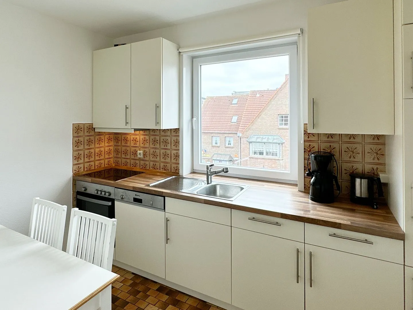 Haus Nordenlicht Ferienwohnung „Dr. Buchholtz" Wittdün auf Amrum - Küche / Küchenzeile
