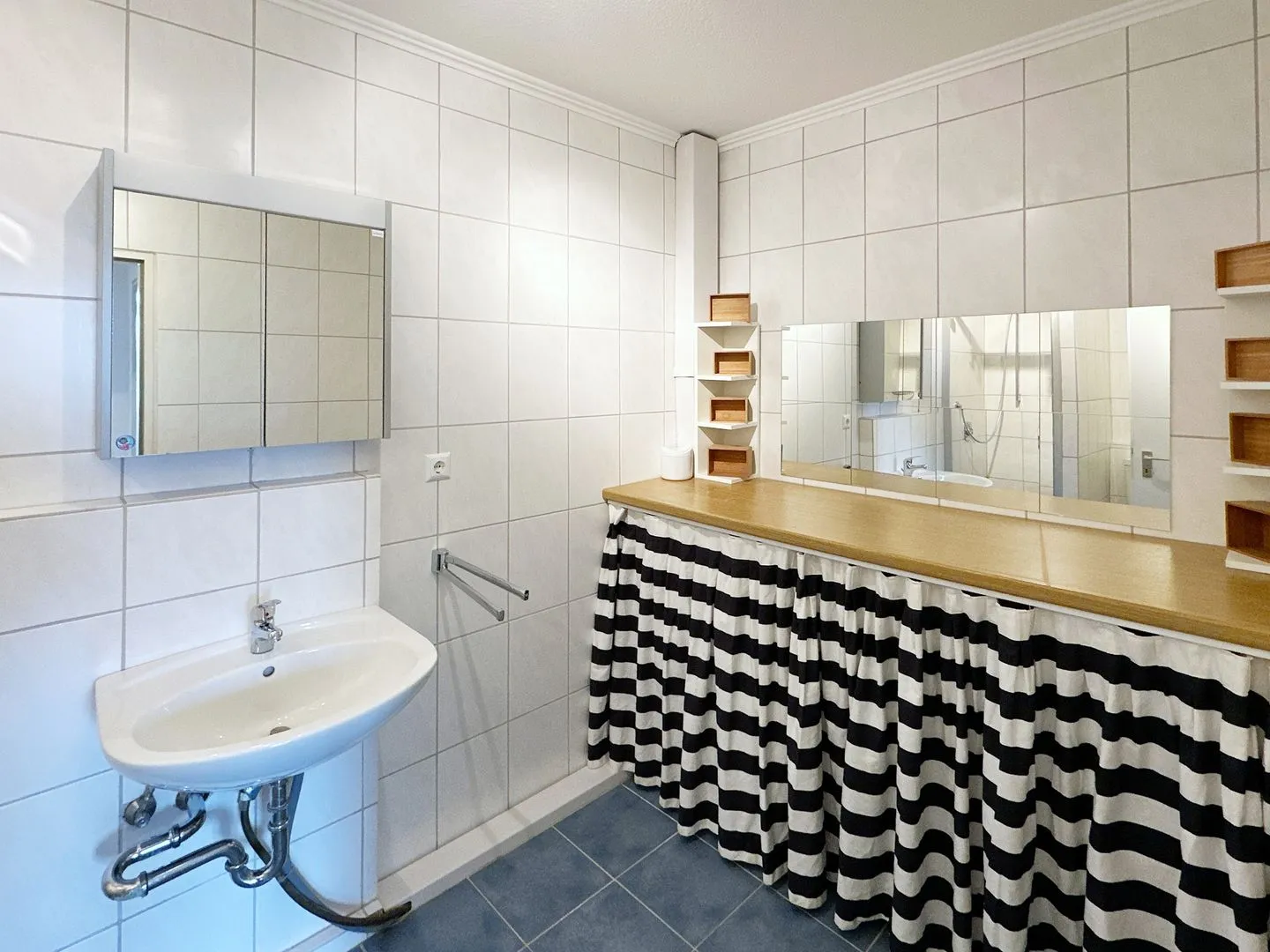 Haus Nordenlicht Ferienwohnung „Dr. Buchholtz" Wittdün auf Amrum - Badezimmer der Ferienwohnung Buchholtz in Wittdün auf Amrum