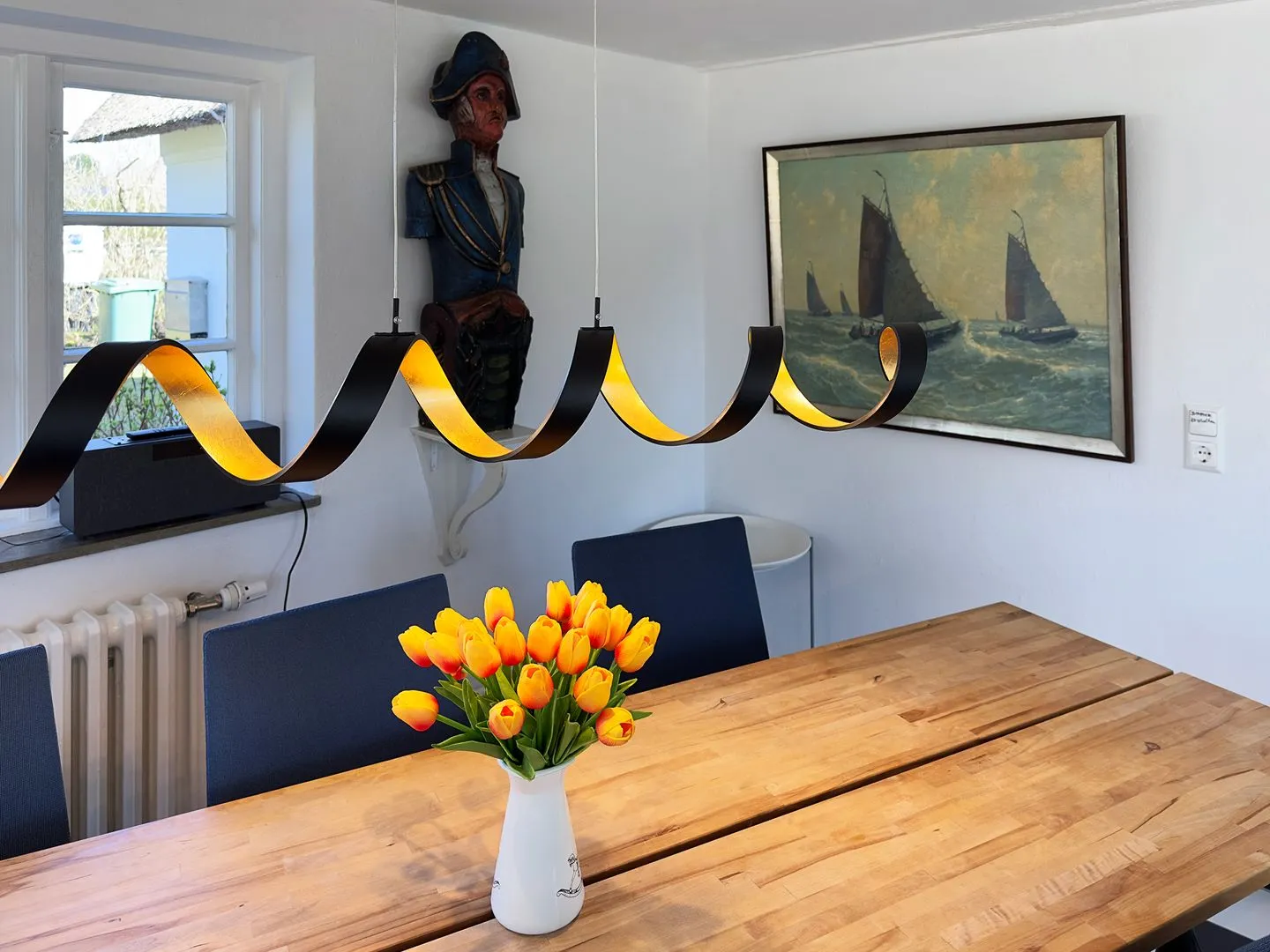 Friesenhaus Amrum Hommelkasche Süddorf auf Amrum - Wohn- und Esszimmer in der Friesenhaushälfte Hommelkasche in Süddorf auf der Nordseeinsel Amrum