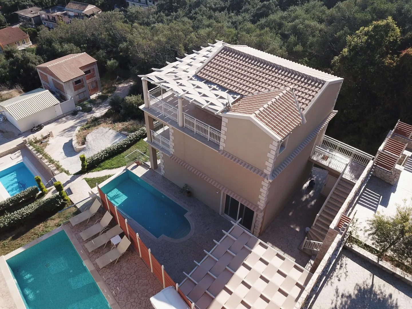  Pantokratora's Aghios Mattaios - Vogelperspektive