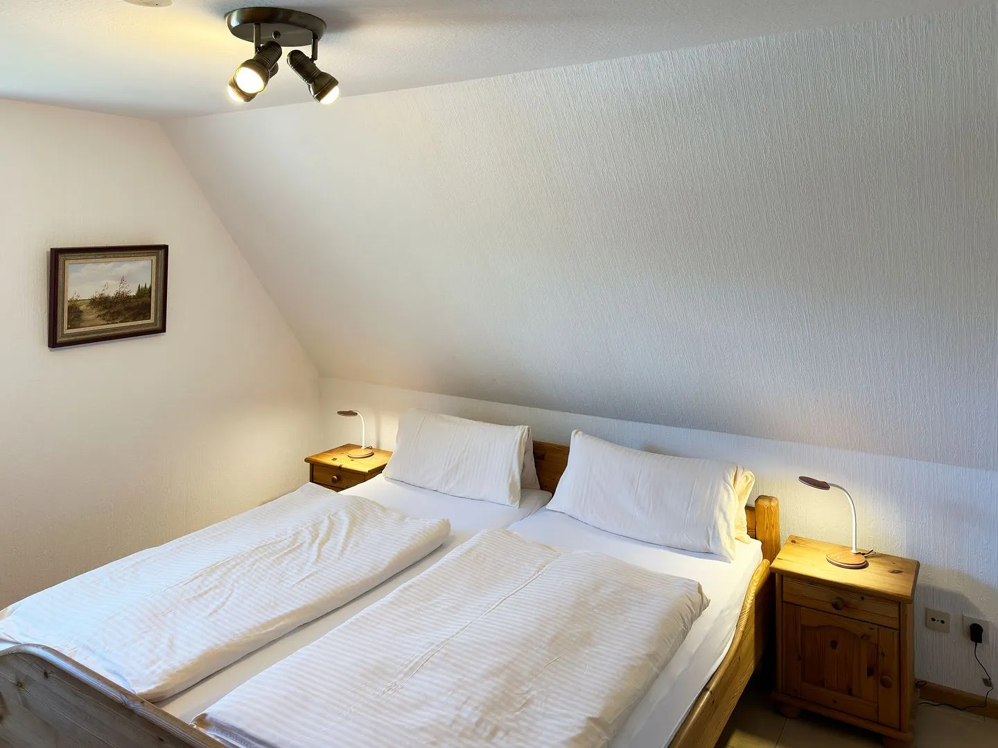 Haus *Üüs Aran* Ferienwohnung *Üüs Aran 1* Süddorf auf Amrum - Schlafzimmer in der Ferienwohnung Üüs Aran 1 in Süddorf auf Amrum