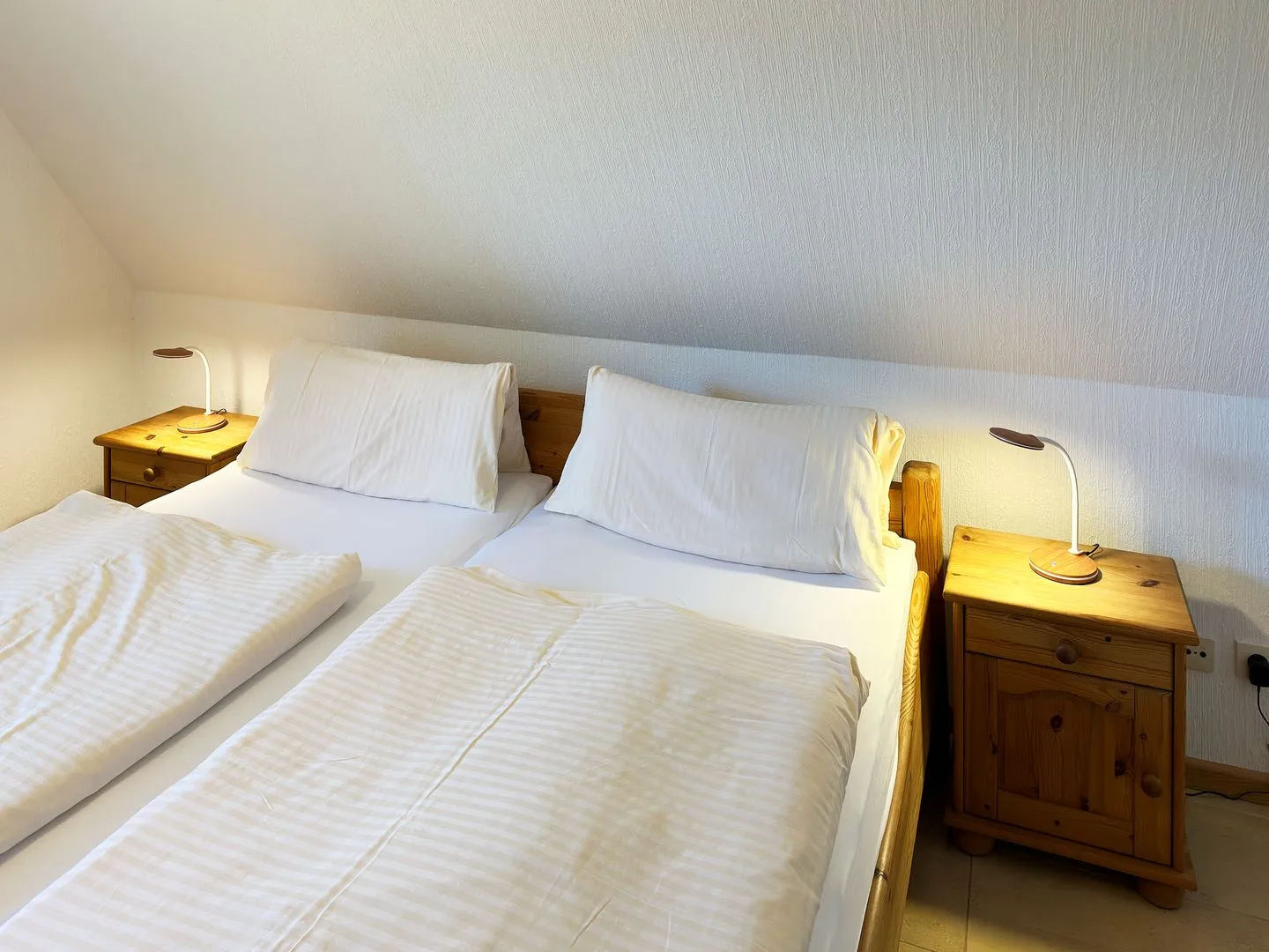 Haus *Üüs Aran* Ferienwohnung *Üüs Aran 1* Süddorf auf Amrum - Schlafzimmer in der Ferienwohnung Üüs Aran 1 in Süddorf auf Amrum
