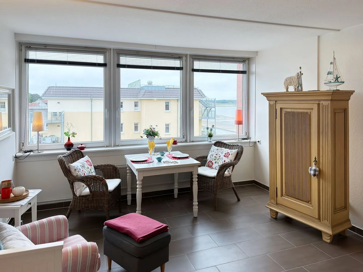 Haus Nordenlicht Ferienwohnung Watt'n Blick Wittdün auf Amrum - Wohnzimmer der Ferienwohnung Watt'n Blick in Wittdün auf Amrum