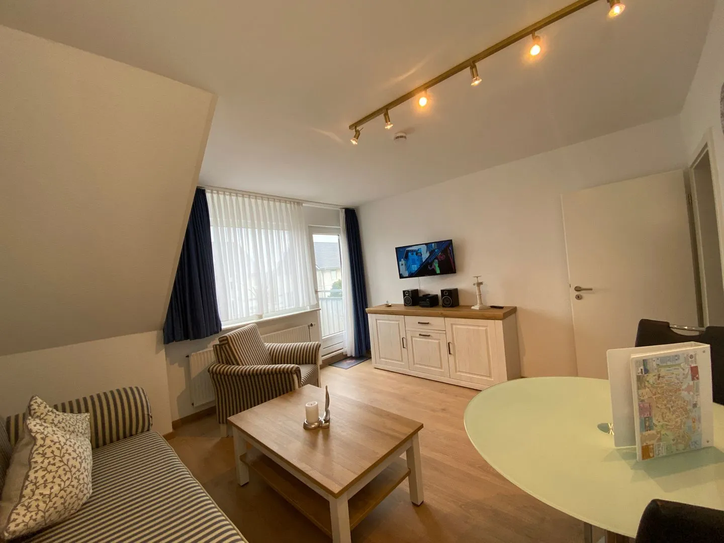 Haus Dithmarschen Wohnung 11 Büsum - Wohnzimmer
